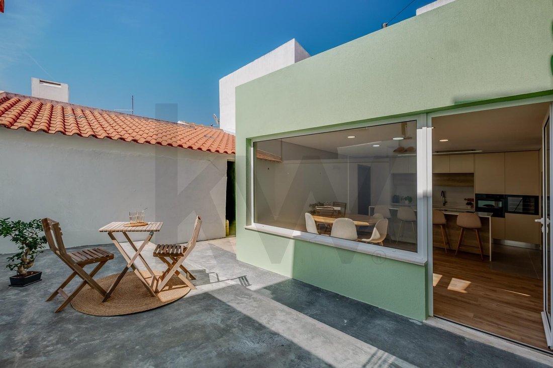 Townhouse in Enxara do Bispo, Gradil e Vila Franca do Rosario, Lisbon, Portugal 1 - 18713343