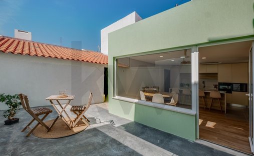 Townhouse in Enxara do Bispo, Gradil e Vila Franca do Rosario, Lisbon, Portugal 1