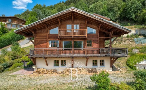 Chalet in Saint-Gervais-les-Bains, Auvergne-Rhône-Alpes, France 1