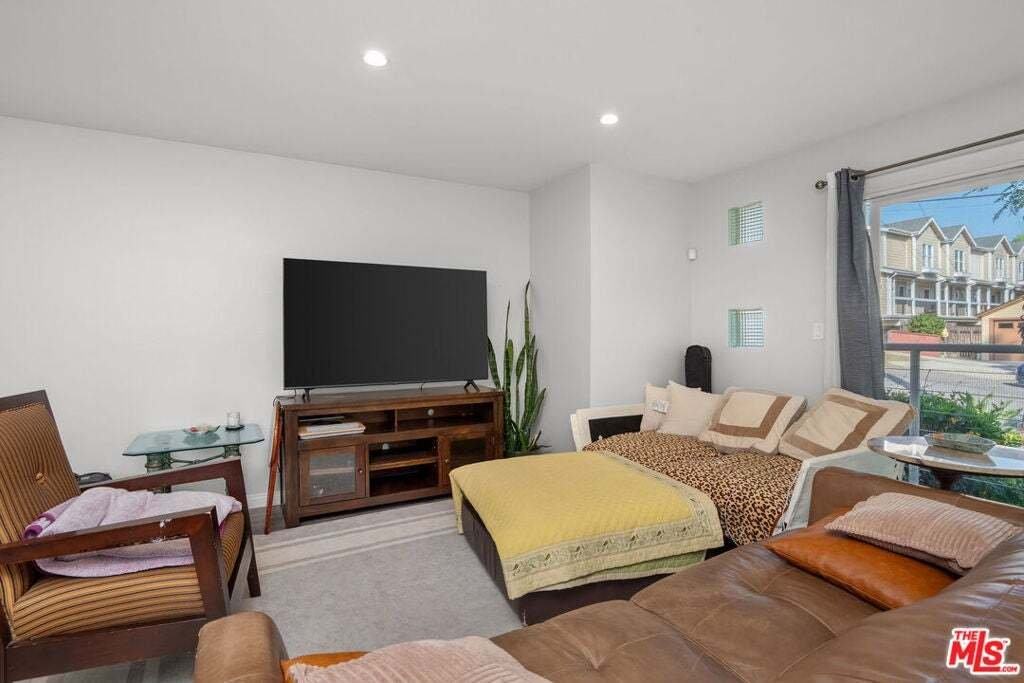 Santa Monica, California, United States 2 - 18702937