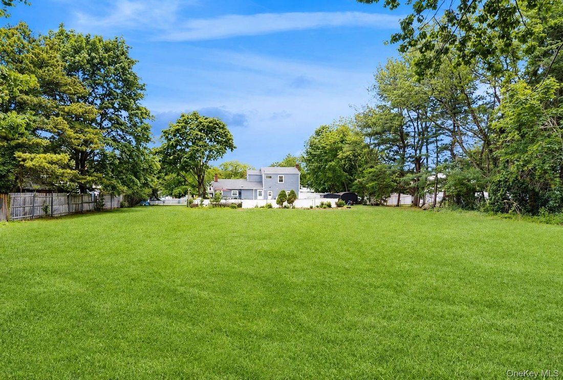 House in Huntington Station, New York, United States 2 - 18705738