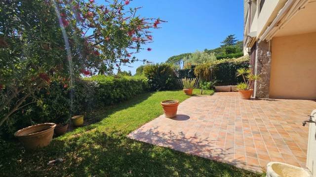 Apartment in Route de Grasse, Villeneuve-Loubet, France 4 - 18009220