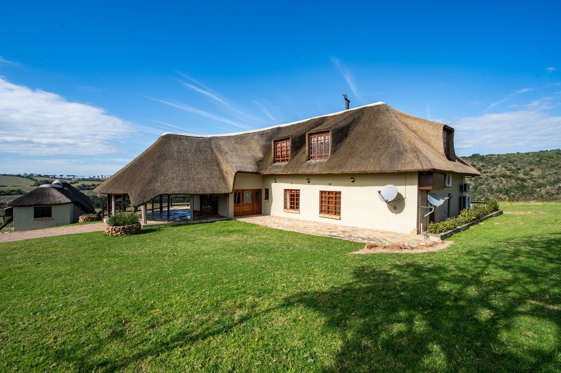 Farm Ranch in Seafield, Eastern Cape, South Africa 3 - 18705507