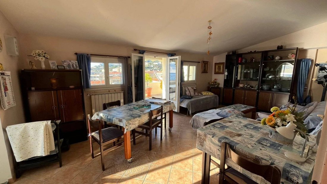 Apartment in Menton, Provence-Alpes-Côte d'Azur, France 4 - 15502804