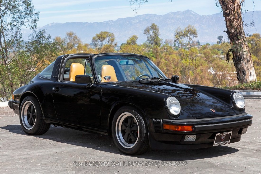 Porsche Carrera in Los Angeles, CA 1 - 18703914