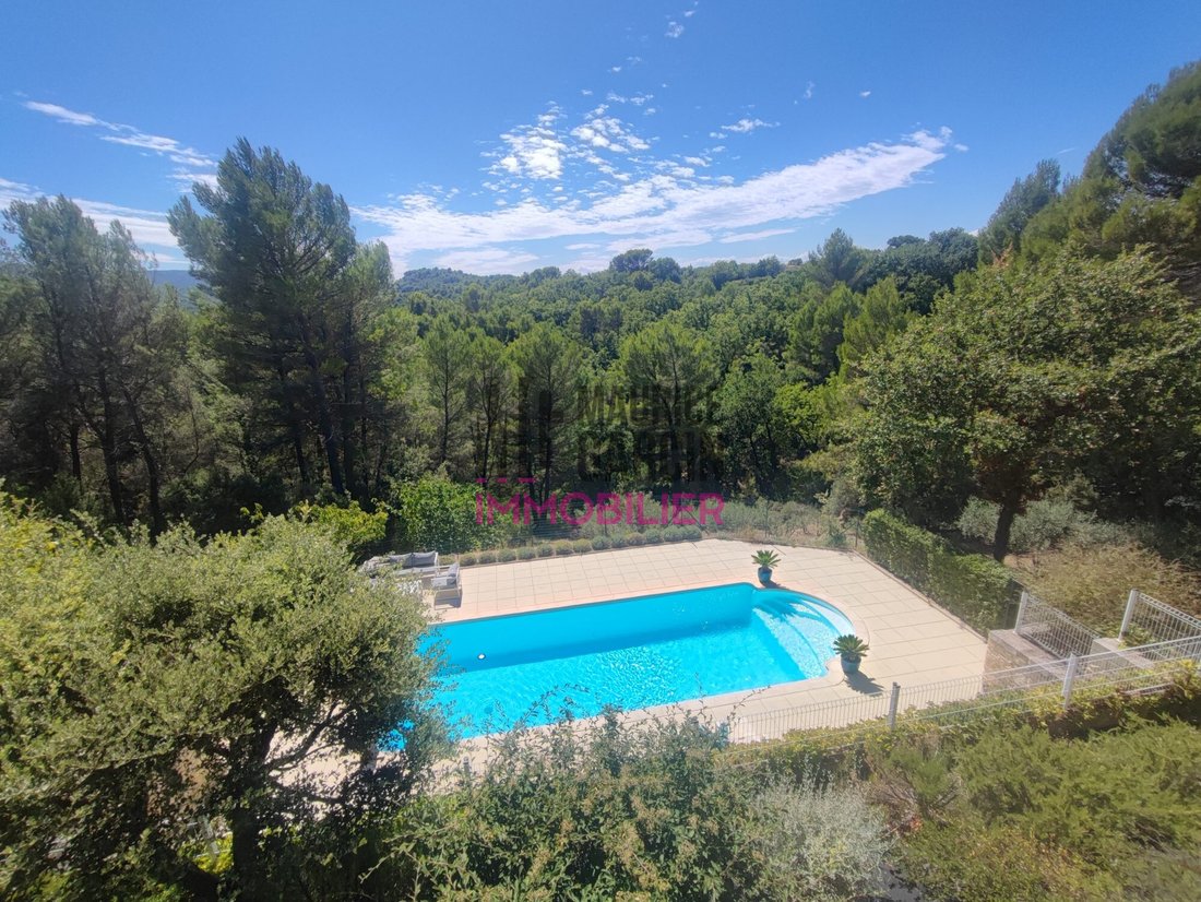 House in Malemort-du-Comtat, Provence-Alpes-Côte d'Azur, France 1 - 16692219
