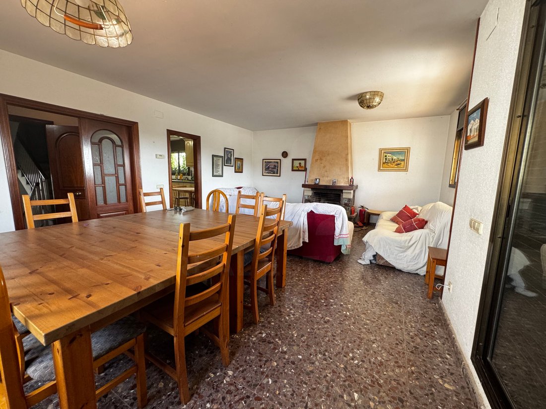 Townhouse in Vilanova i la Geltru, Catalonia, Spain 4 - 18709403