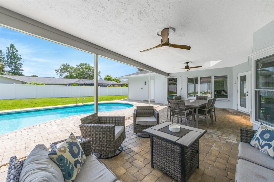 House in Largo, Florida, United States 3 - 18702972