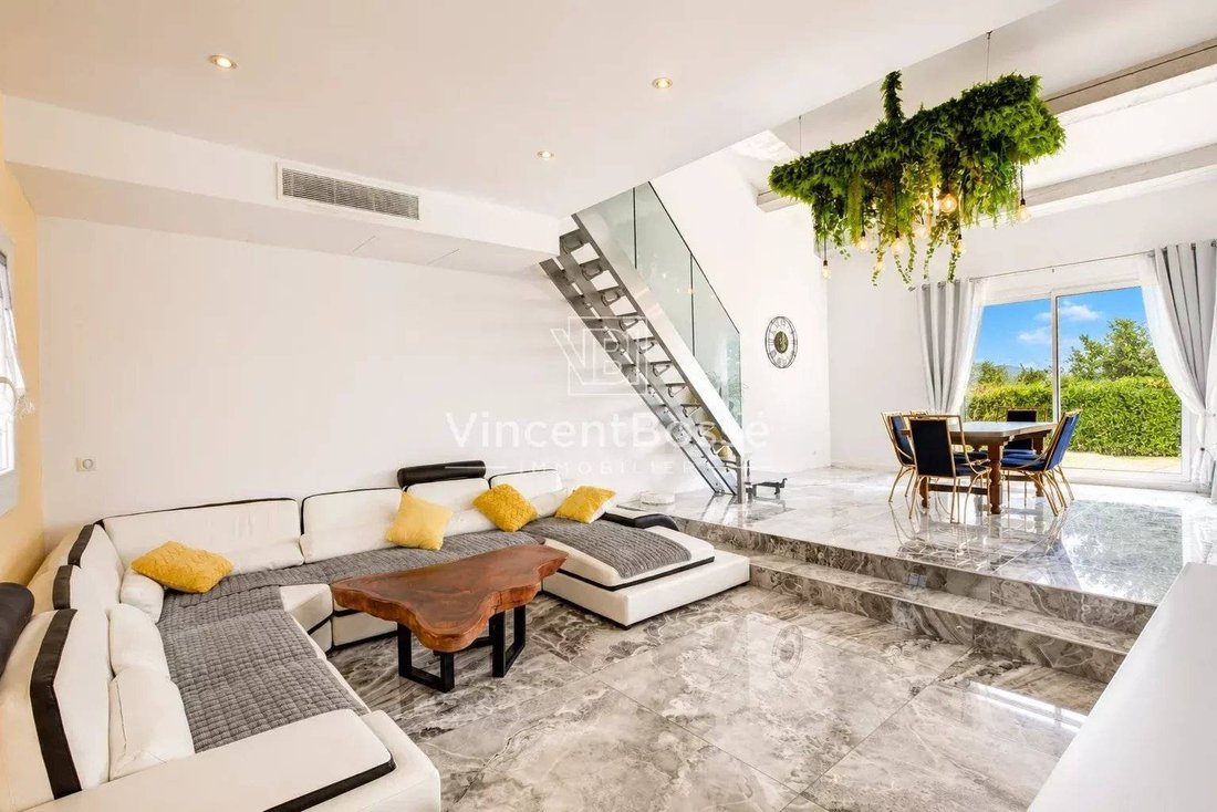 Villa en Niza, Provenza-Alpes-Costa Azul, Francia 3 - 18542504