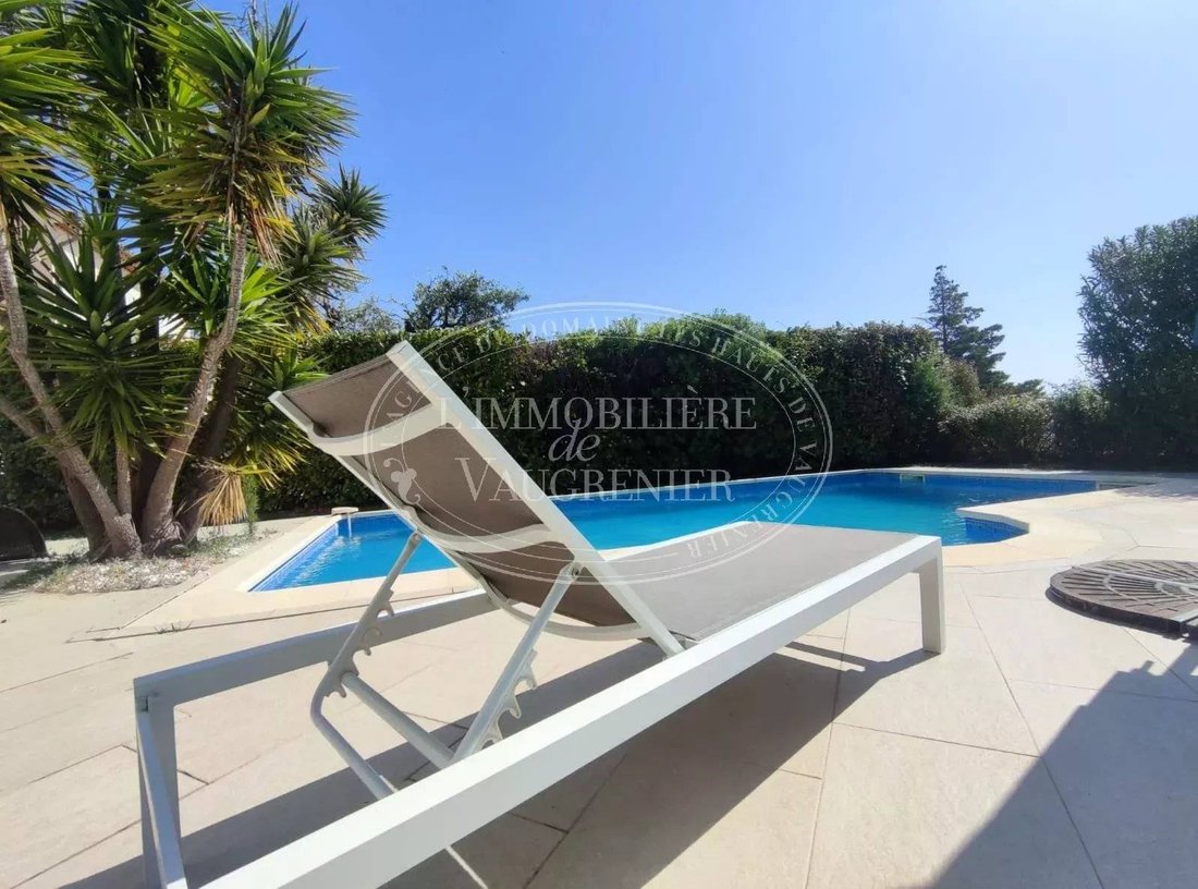 Villa in Route de Grasse, Villeneuve-Loubet, France 1 - 16012608