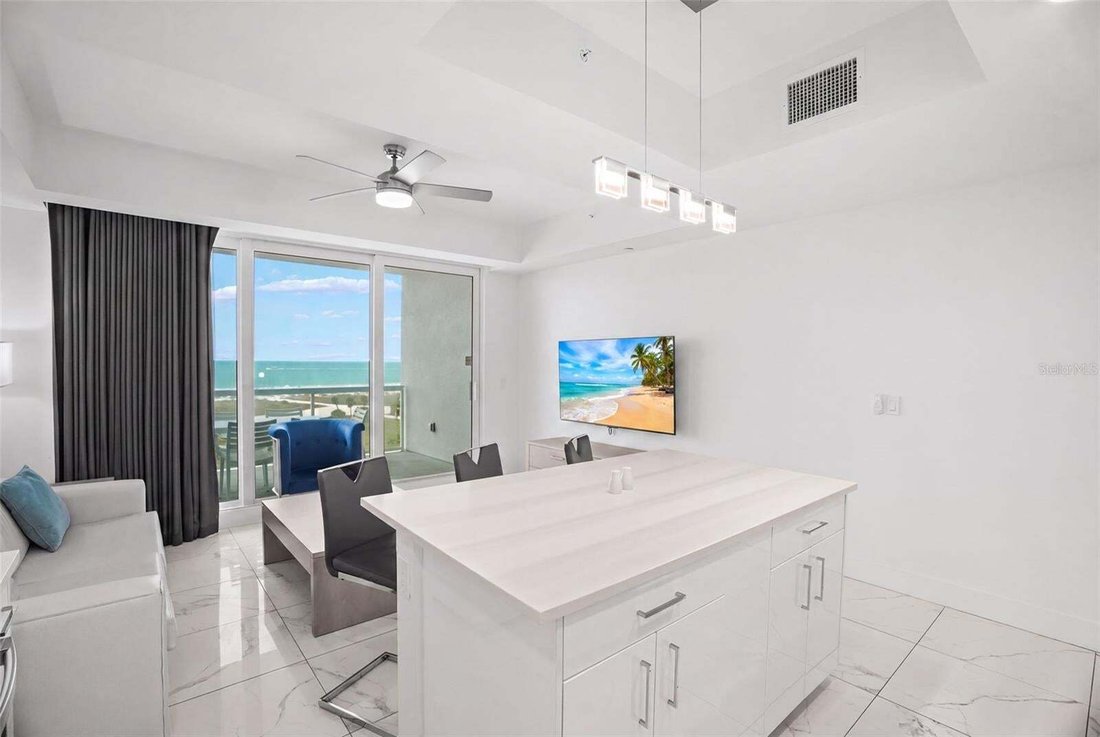 Condo in St. Pete Beach, Florida, United States 5 - 18705681