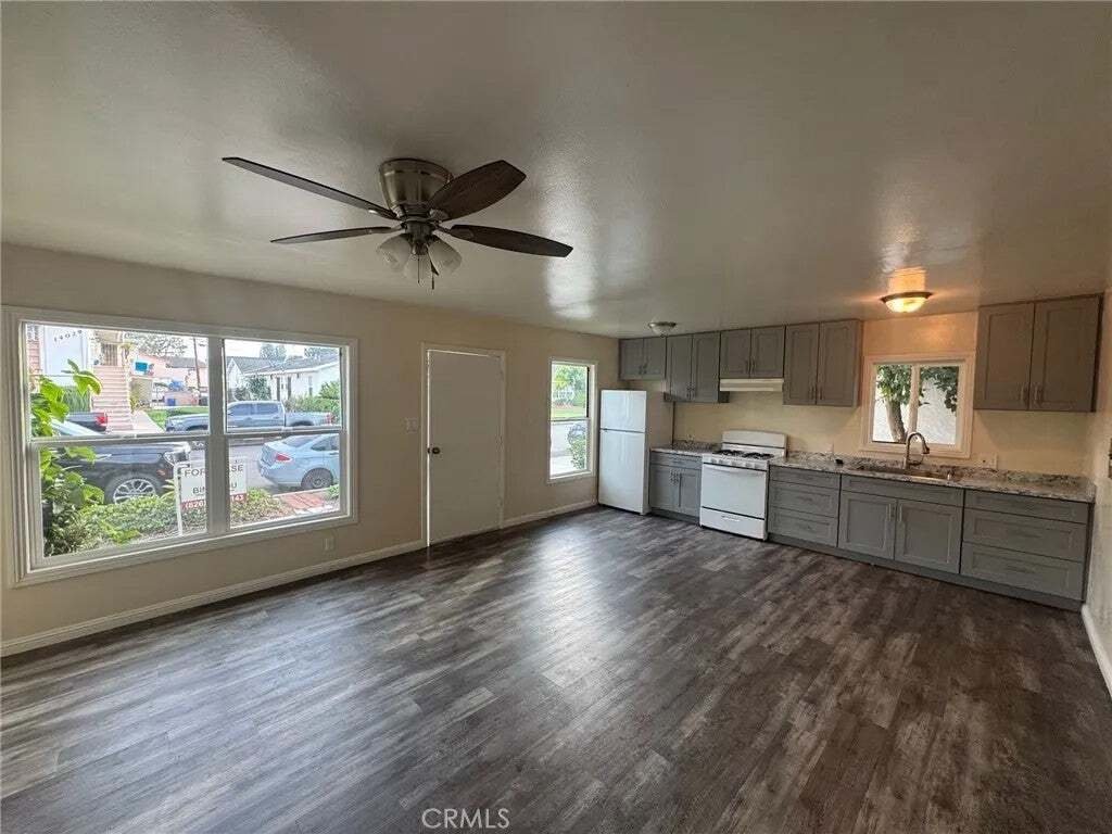Whittier, California, United States 4 - 18703194