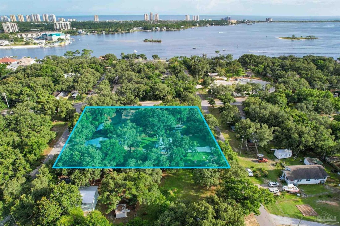 Land in Pensacola, Florida, United States 2 - 18712391
