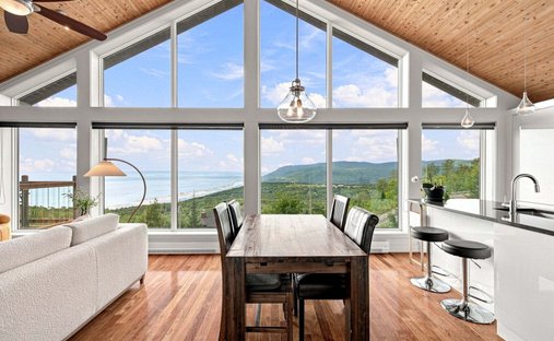 House in Petite-Rivière-Saint-François, Quebec, Canada 1