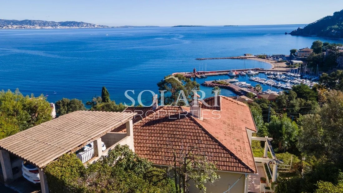 House in Théoule-sur-Mer, Provence-Alpes-Côte d'Azur, France 1 - 16576138