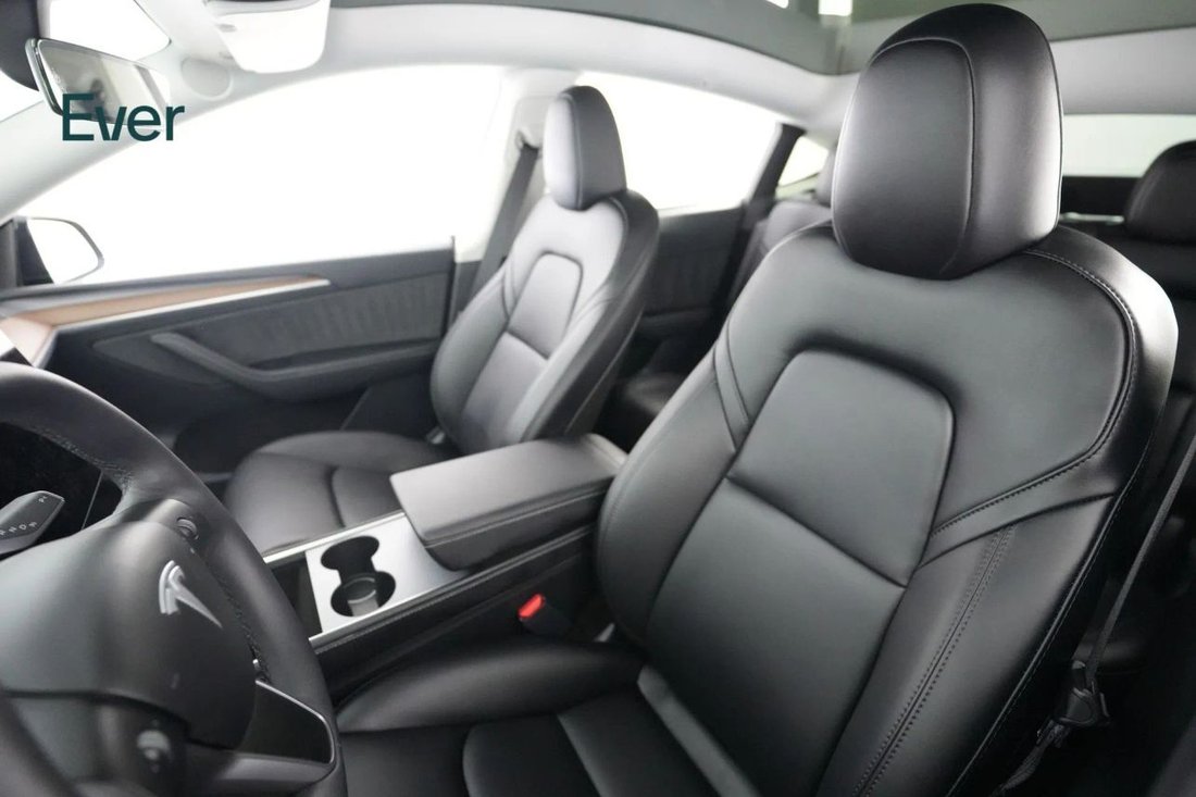 Suv in San Francisco, CA, United States 4 - 18691806
