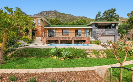 Country House in Scott Estate, Cape Town, South Africa 1