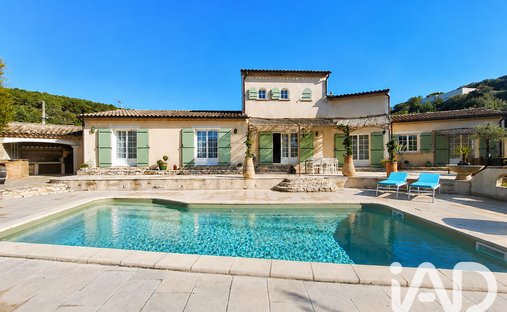 House in Est, Saint-Martin-de-Valgalgues, France 1