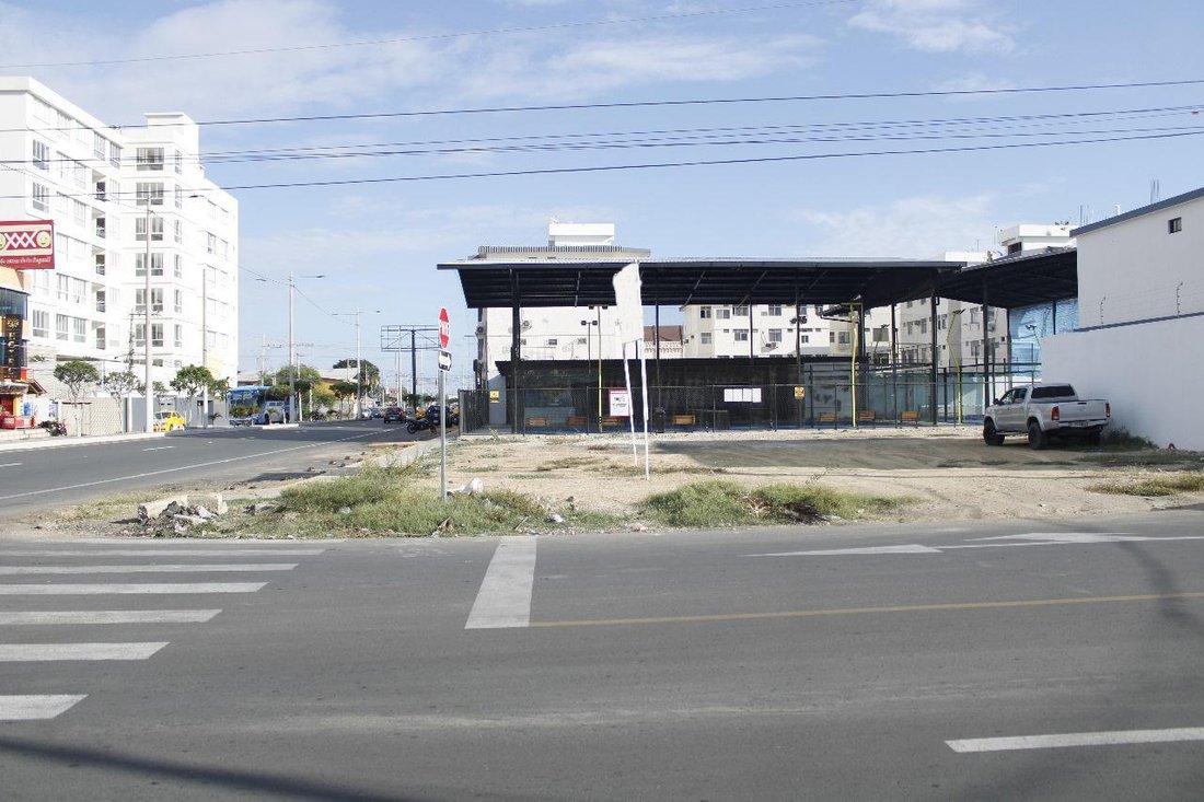 Land in Salinas, Santa Elena, Ecuador 5 - 18702602