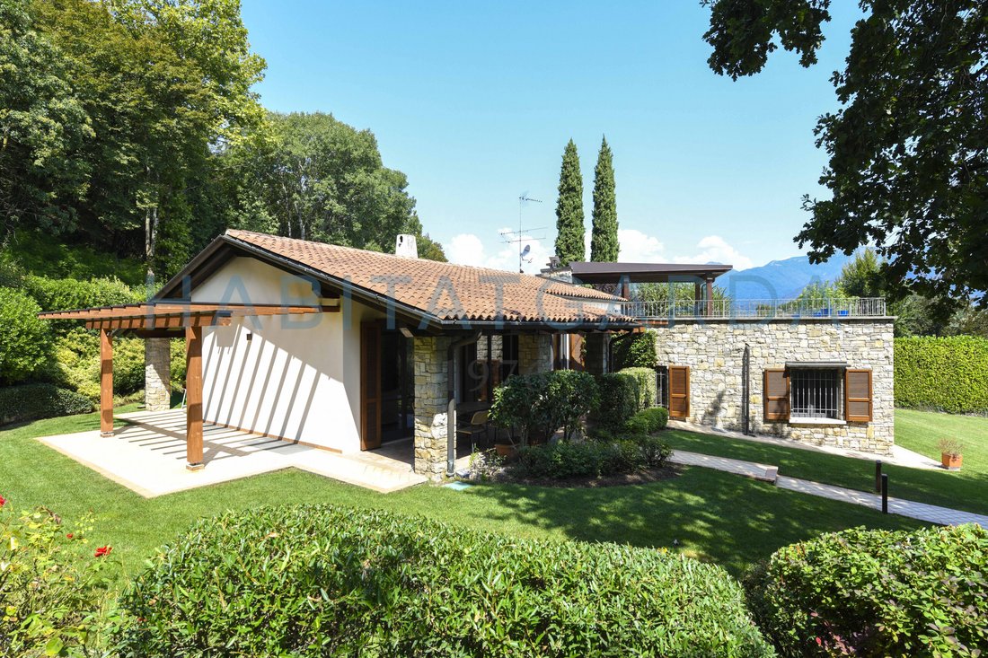 Villa in San Felice del Benaco, Lombardei, Italien 1 - 18712345