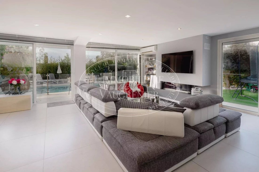 House in Route de Grasse, Villeneuve-Loubet, France 2 - 17367078