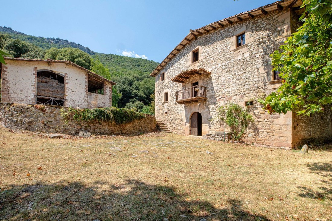 Country House in Sant Feliu de Pallerols, Catalonia, Spain 4 - 18703857