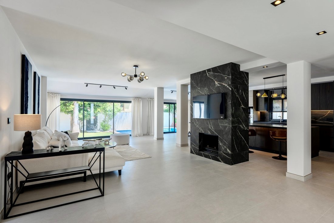 Villa in Nueva Andalucía, Marbella, Spanien 2 - 18707239