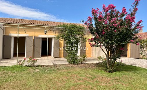 Villa in Saint-Rémy-de-Provence, Provence-Alpes-Côte d'Azur, France 1