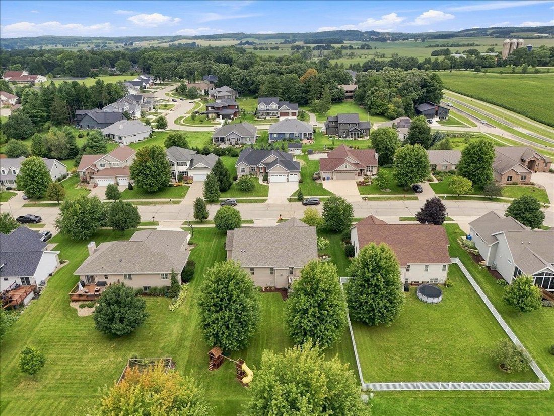 House in Oregon, Wisconsin, United States 4 - 18710127