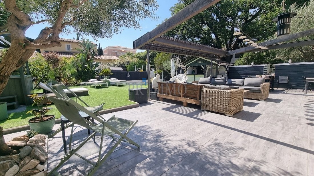 Villa in Saint Lambert, Frejus, France 2 - 18706514