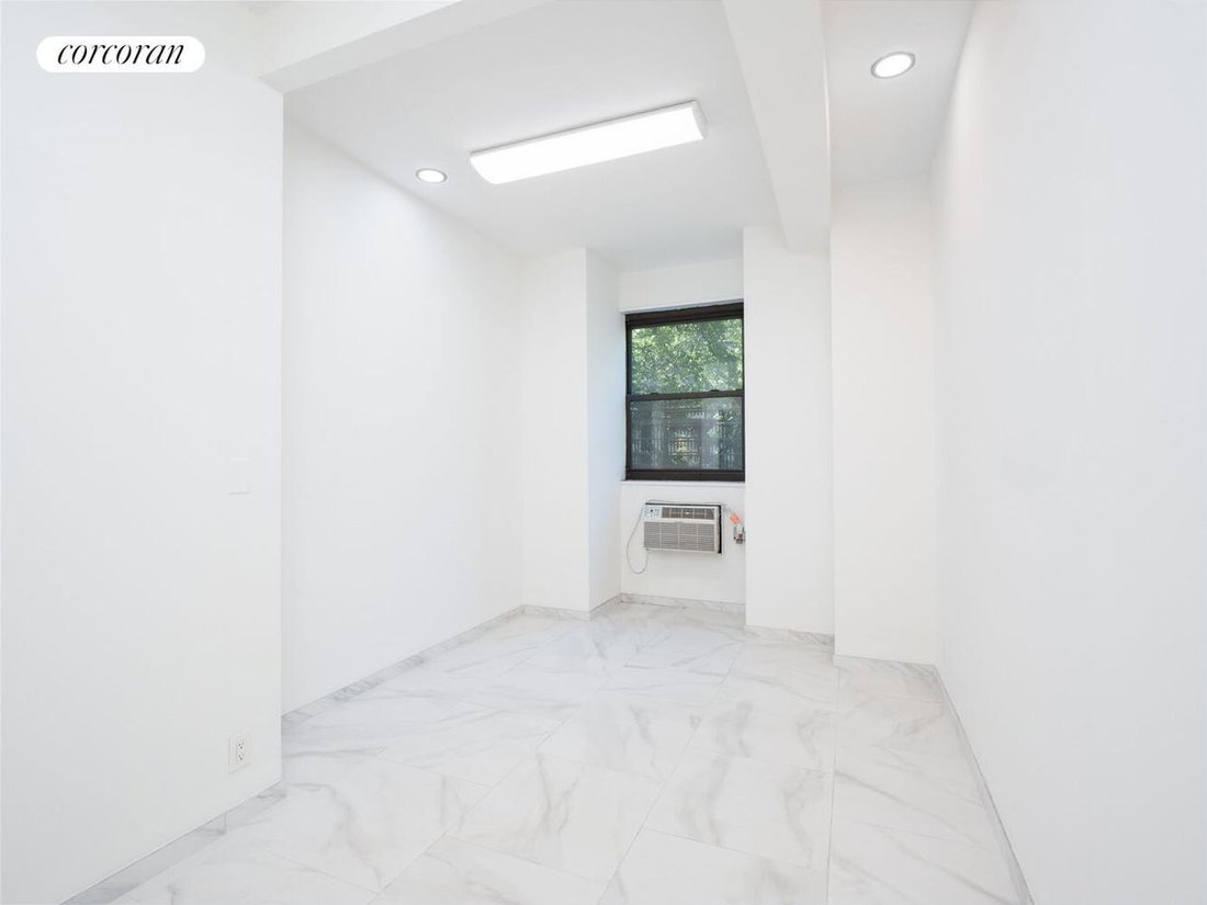 Co Op in New York, New York, United States 3 - 17863244