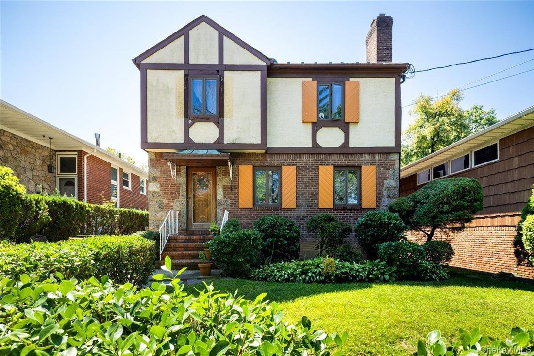 House in New York, New York, United States 1 - 18705735