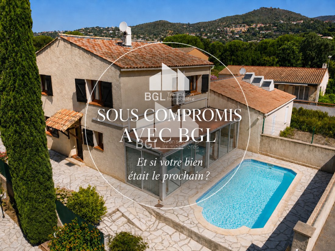House in Nord Est, Bormes-les-Mimosas, France 1 - 18284957