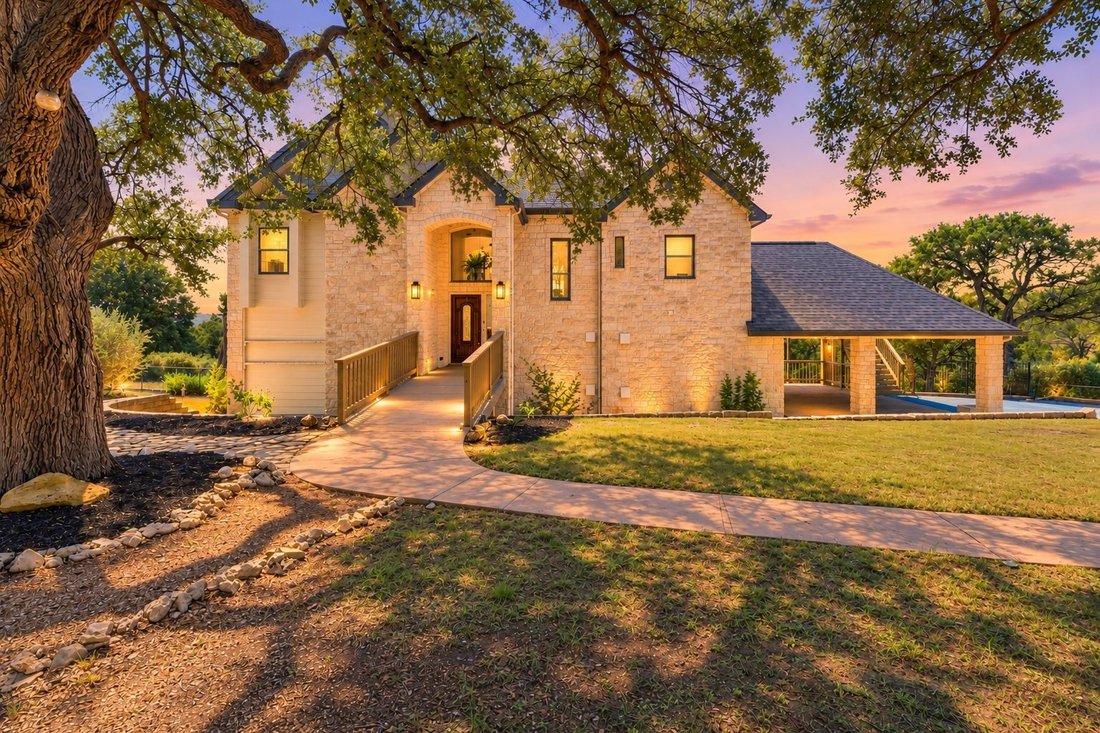 House in Jonestown, Texas, United States 1 - 18708821