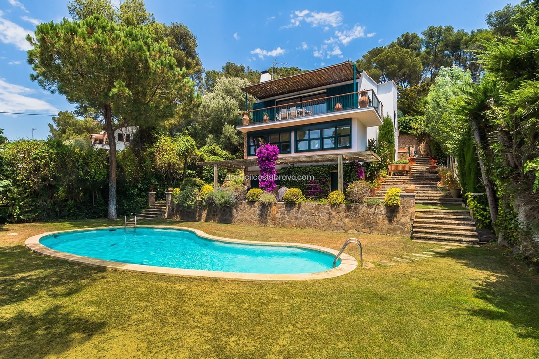 Chalet in Costa Brava, Spain 1 - 18704079