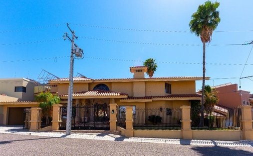 House in Hermosillo, Sonora, Mexico 1