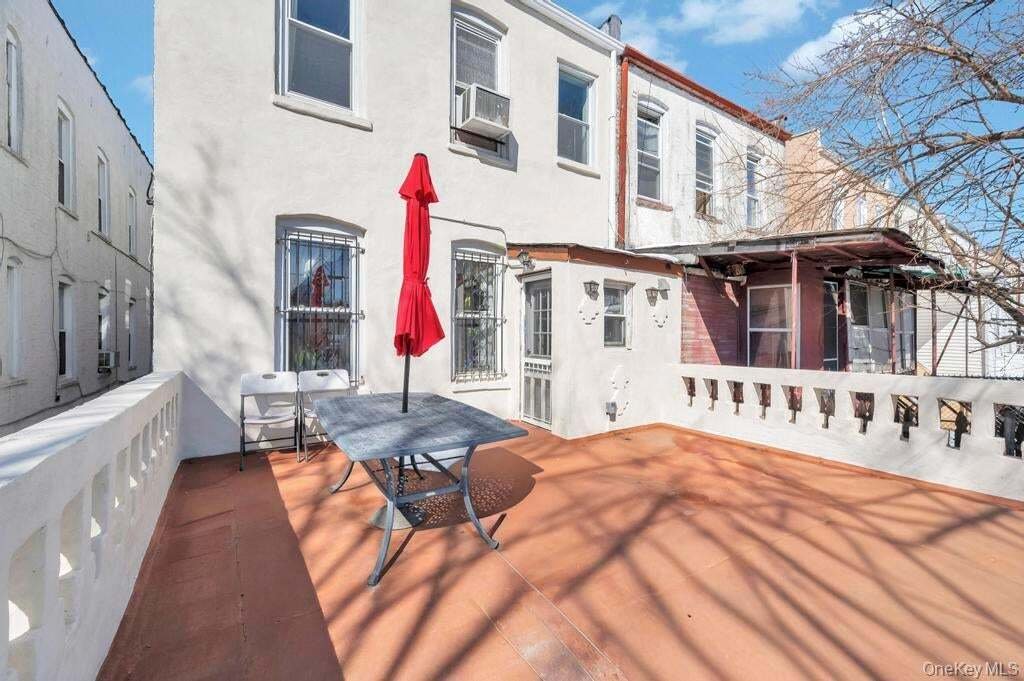 House in New York, New York, United States 2 - 18708710