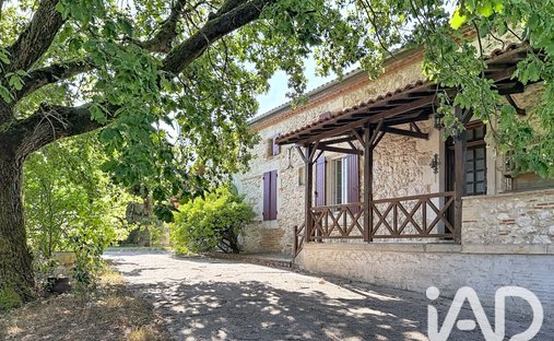 House in Monclar, Nouvelle-Aquitaine, France 1