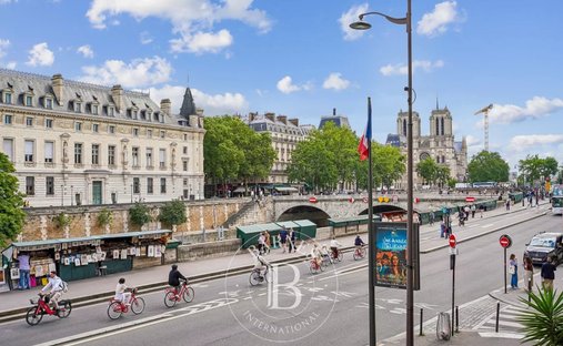 Apartment in Monnaie, Paris 6e Arrondissement, Paris 1