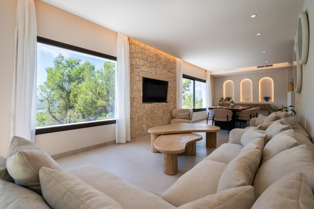 Villa in Cala Llonga, Ibiza, Santa Eularia des Riu, Balearic Islands 3 - 18708952