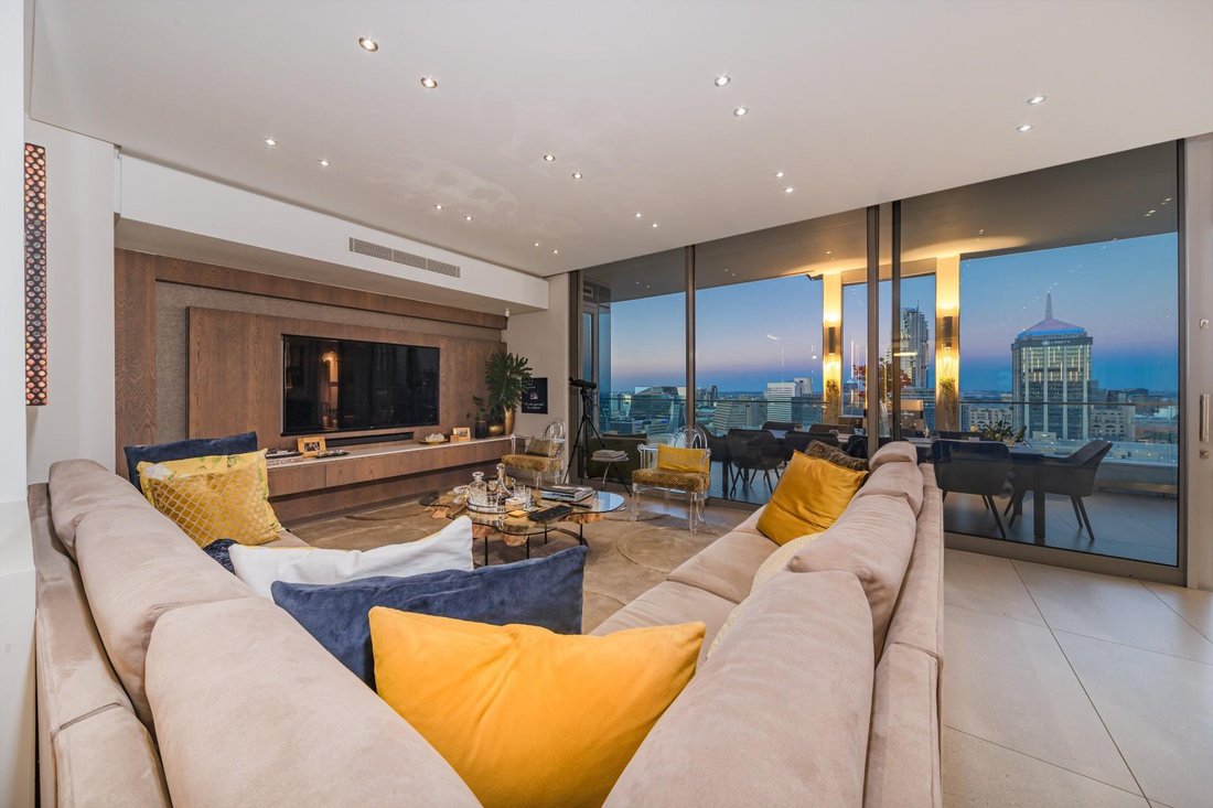 Apartment in Hyde Park, Gauteng, South Africa 1 - 18711855