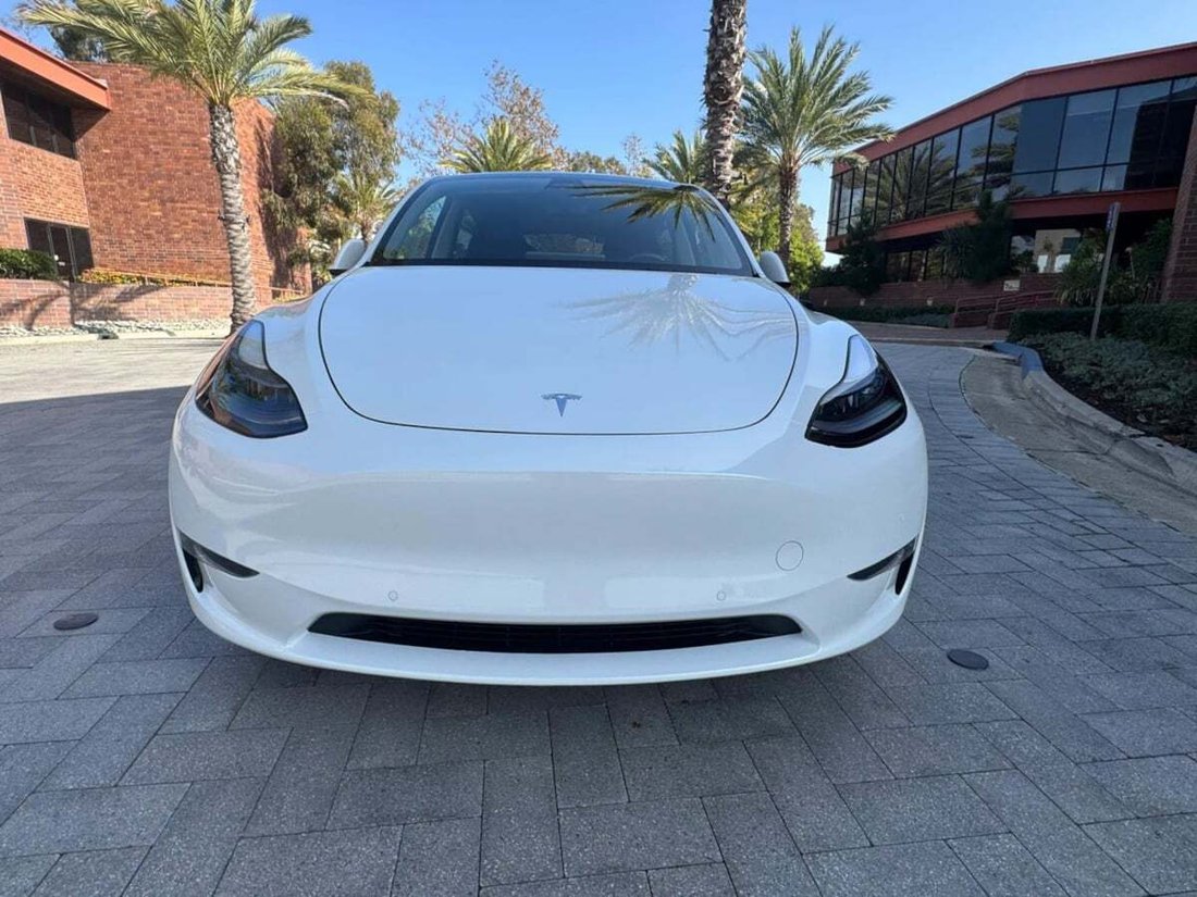 Suv in Newport Beach, CA, United States 2 - 18685510