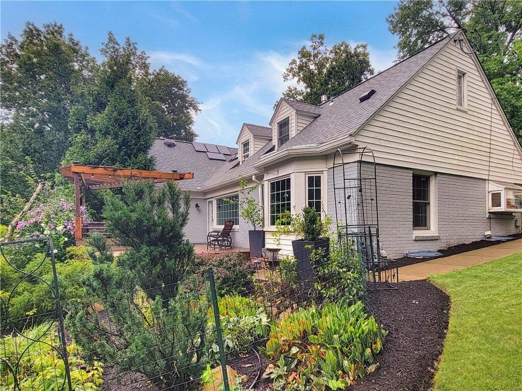 House in Mount Lebanon, Pennsylvania, United States 2 - 18711114