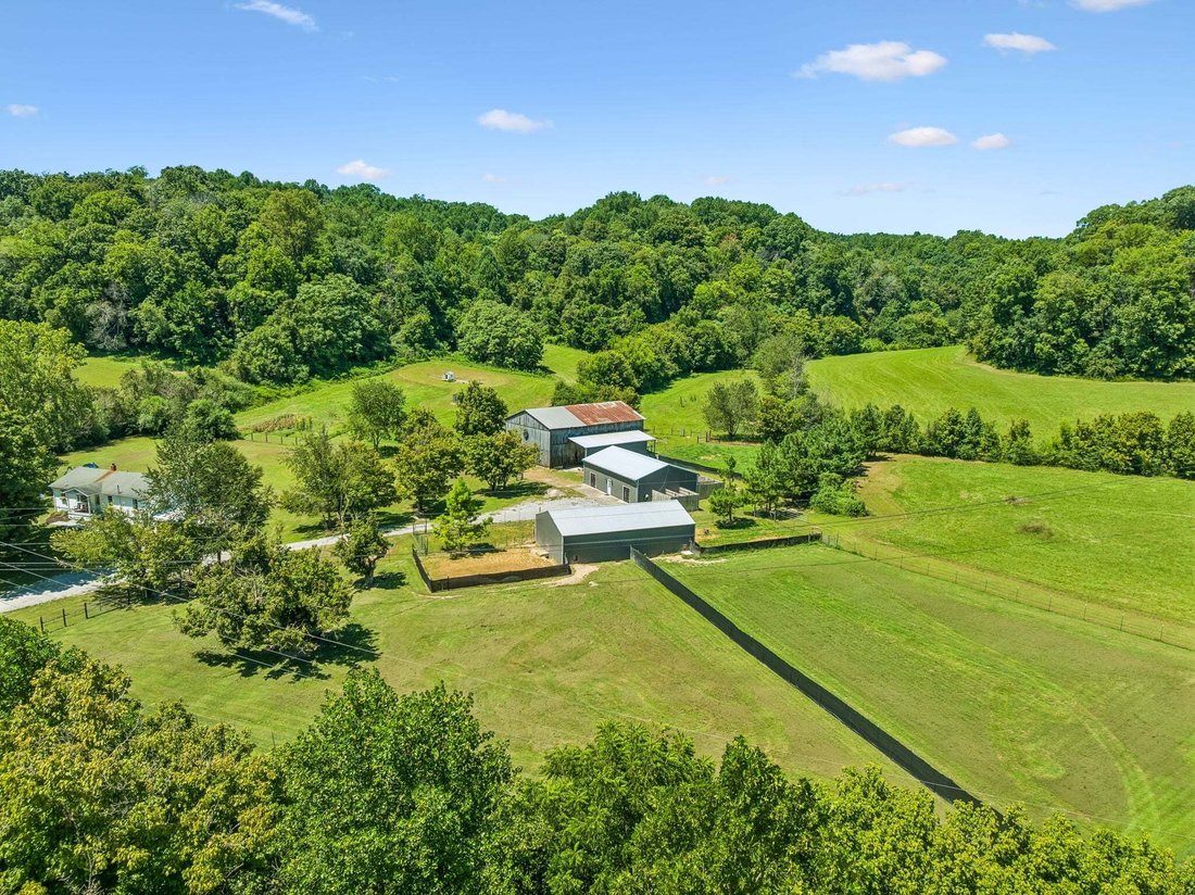 House in Columbia, Tennessee, United States 1 - 18710053