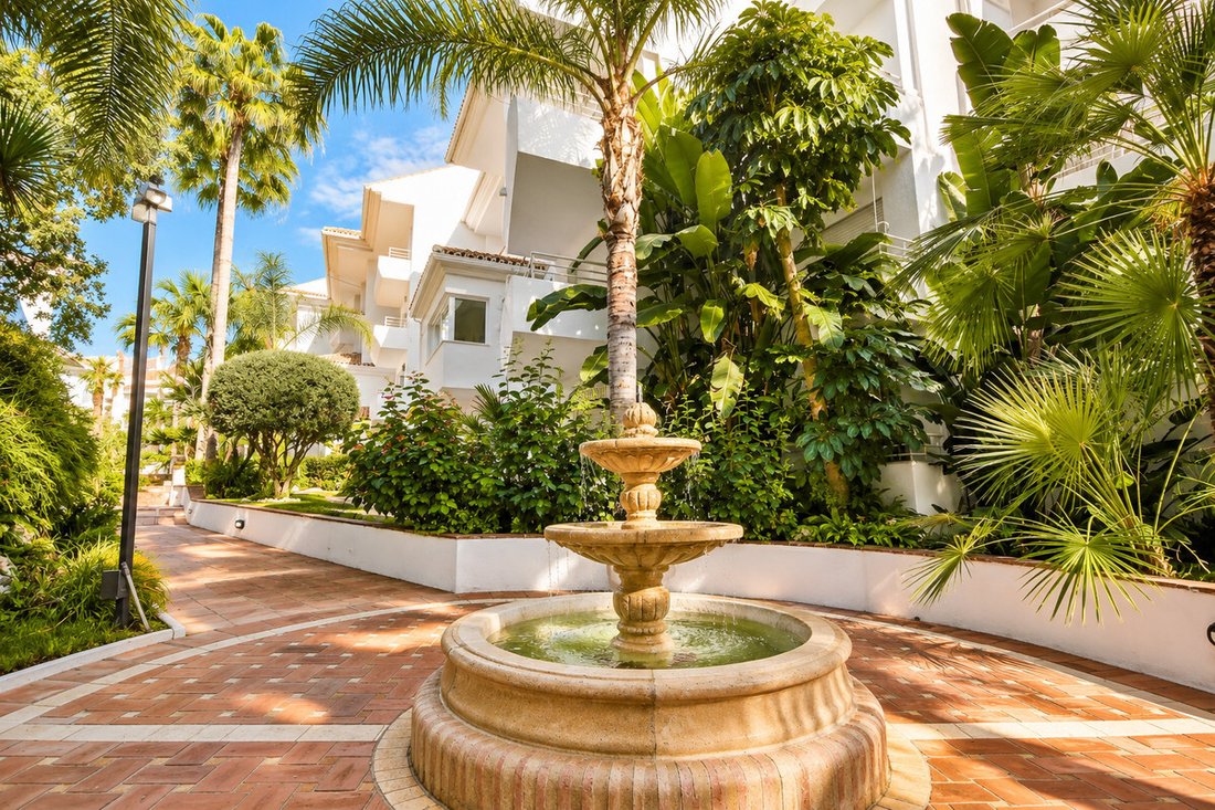 Penthouse in Guadalmina Baja, San Pedro de Alcantara, Spain 2 - 18708968