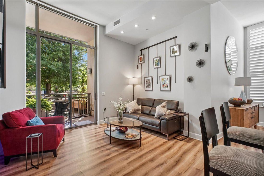 Condo in Arlington, Virginia, United States 3 - 18703988