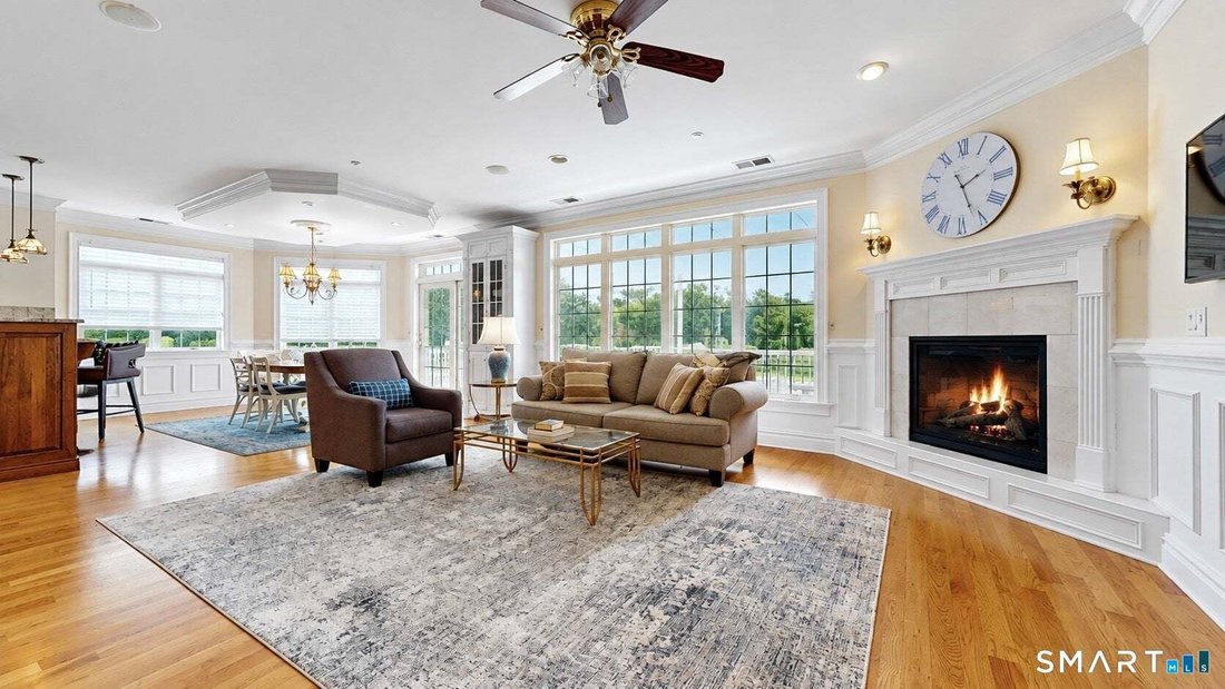 Condo in Milford, Connecticut, United States 2 - 18709959