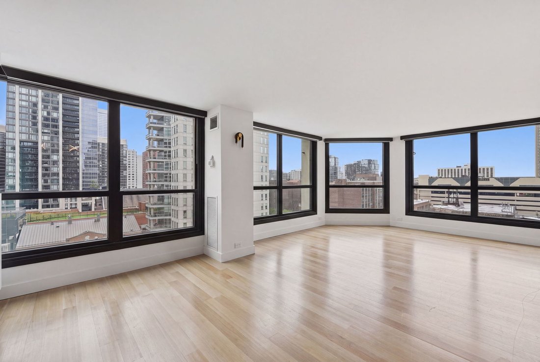 Condo in Chicago, Illinois, United States 2 - 18703642