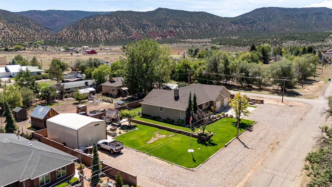 House in Parowan, Utah, United States 1 - 18704966