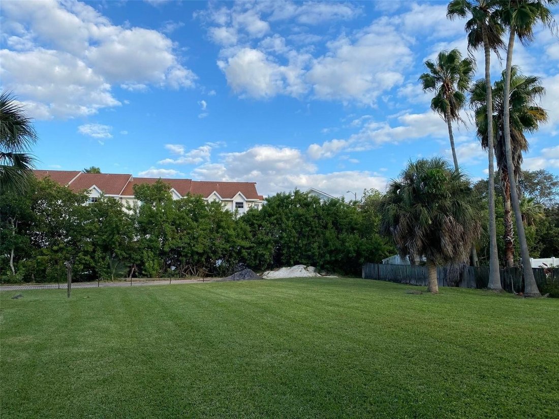 Land in Indian Shores, Florida, United States 4 - 18708141